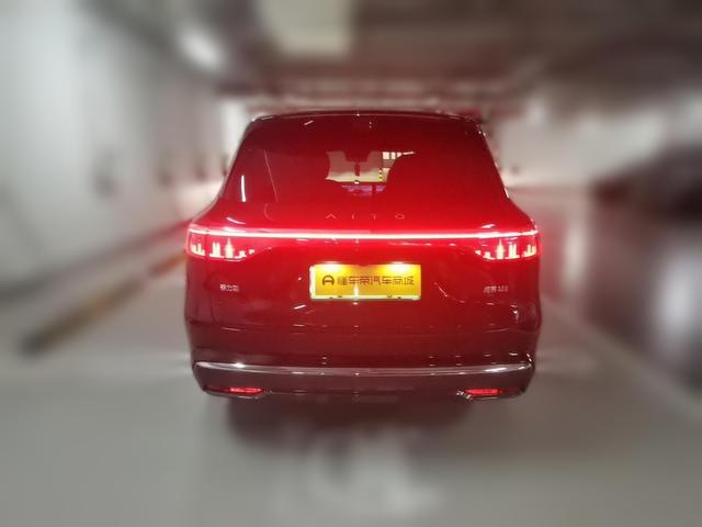 Certificated Pre-Owned Wenjie M8 2025 Extended Range Max Six-Seater Edition -u22036772