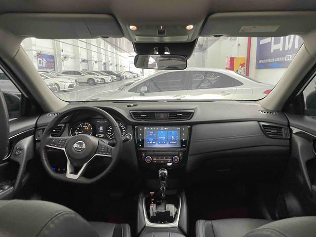 Certificated Pre-Owned Dongfeng Nissan X-Trail 2022 2.0L Two-Wheel Drive Intelligent Connected Premium Edition - u22050535