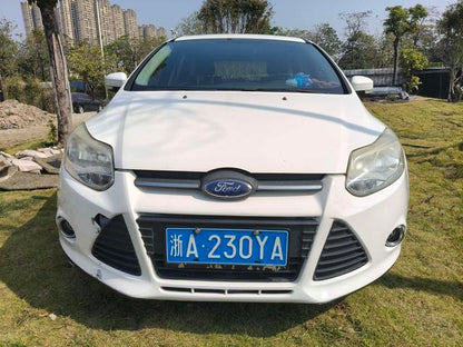 Certificated Used Ford Focus 2012 Model Hatchback 1.6L Automatic Fashionable Type