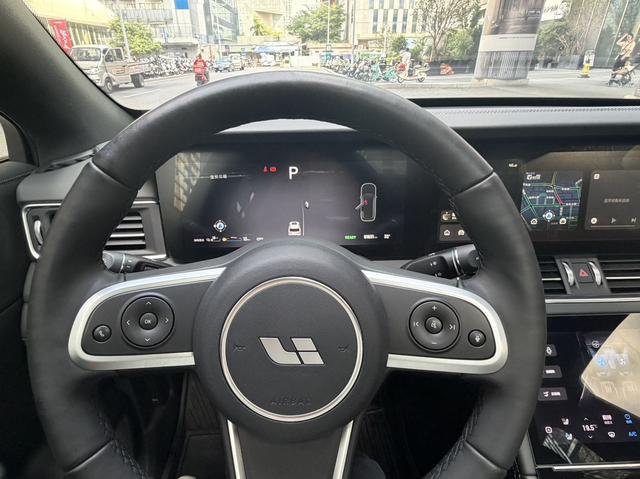 Pre - Owned 2020 Li ONE Extended - Range 6 - Seat Edition