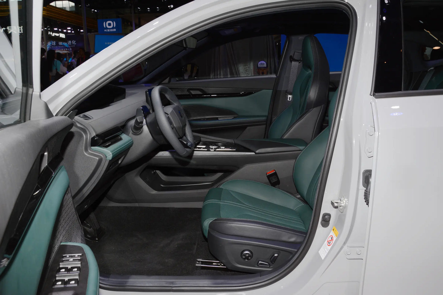 Changan Changan UNI-V Zhidian iDD - Híbrido PHEV