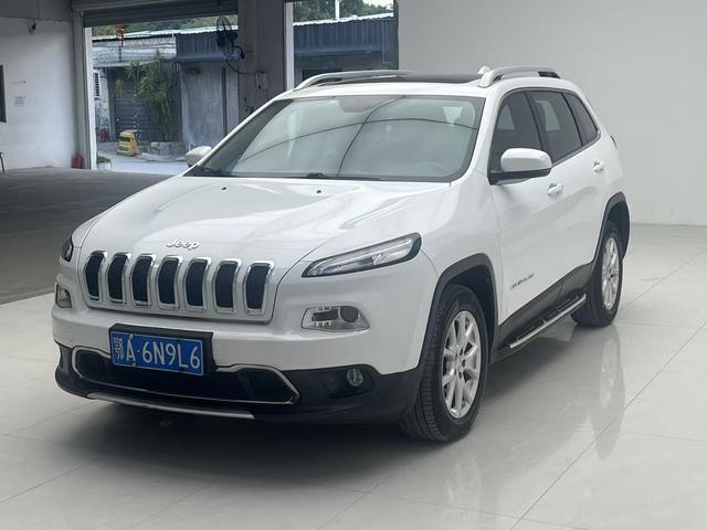Certificated Pre-Owned Jeep Cherokee 2017 2.4L Leading Edition - u22062156