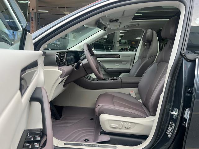 Pre-Owned Leapmotor C11 2023 Extended-Range 285 Premium Version