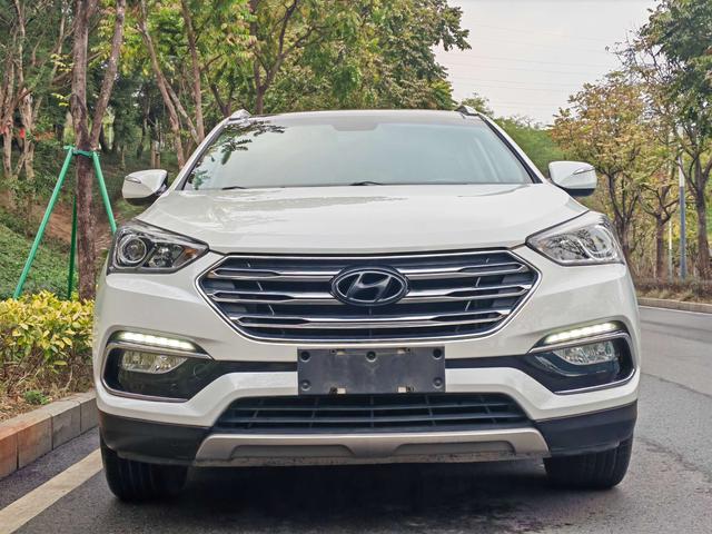 Certificated Pre-Owned Santa Fe 2017 2.4L Automatic Two-Wheel Drive Intelligent 5-Seater - u22567387