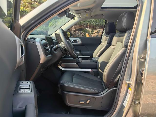 Certificated Pre-Owned Titanium 3 2025 Edition 501KM Rear-Wheel Drive Max Version -u22494923