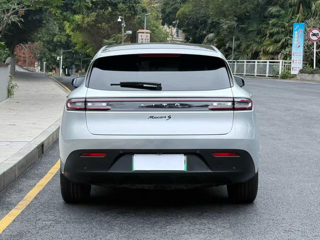 Certificated Pre-Owned Wenjie M5 2022 Extended-Range Four-Wheel Drive Flagship Edition -u22695111