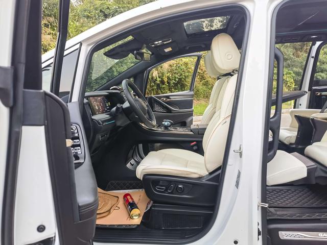 Certificated Pre-Owned GAC Trumpchi M8 2023 Master Series 2.0TGDI Flagship Edition - u22207591