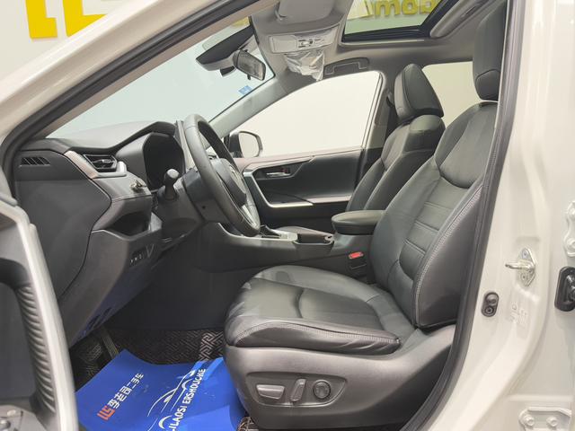 Certificated Pre-Owned RAV4 Rongfang 2021 2.0L CVT Two-Wheel Drive Fashion Plus Edition - u22099139