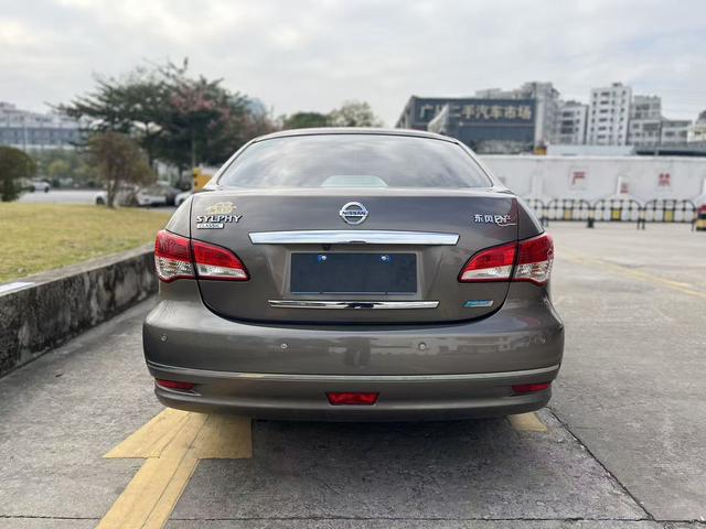 Certificated Pre-Owned Dongfeng Nissan Sylphy 2012 Classic 1.6XE Manual Comfort Edition - u22114443