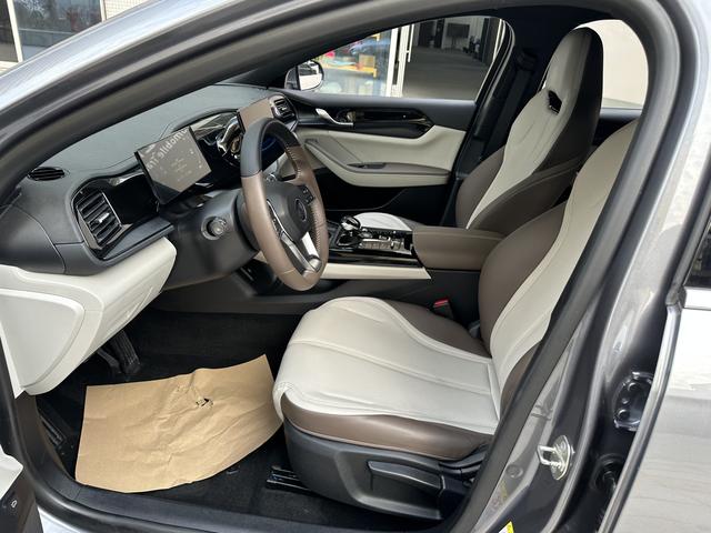 Certificated Pre-Owned BYD Qin PLUS DM 2024 Honor Edition DM-i 55KM Leading Model -u22531537