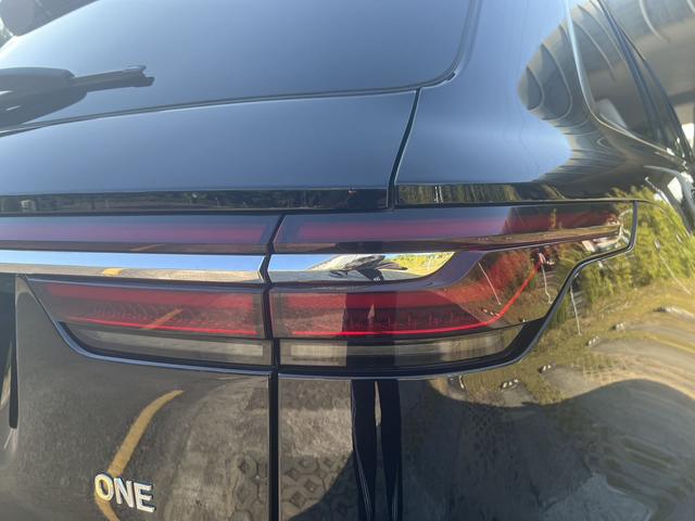 Pre - Owned 2020 Li L9 Extended - Range 6 - Seat Edition