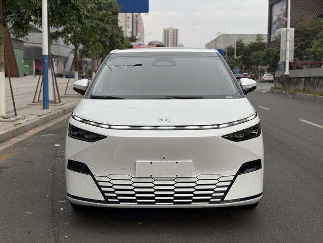 Certificated Pre-Owned XPENG X9 2024 Edition 702 Ultra-Long Range Prou21718759