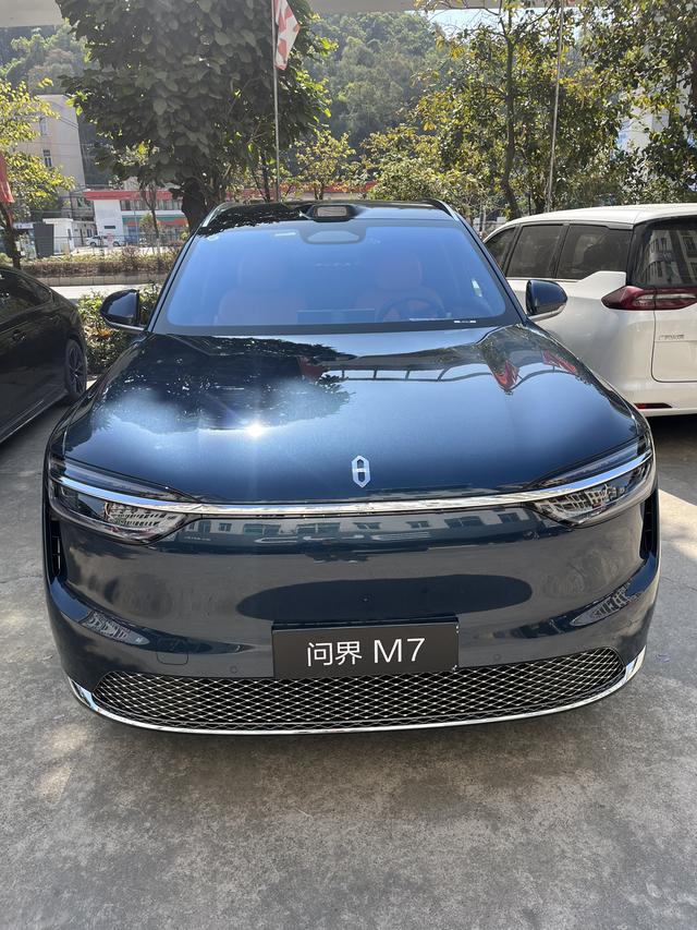 Certificated Pre-Owned Wenjie M7 2026 All-Electric Max Six-Seater Long-Range Version -u22451465