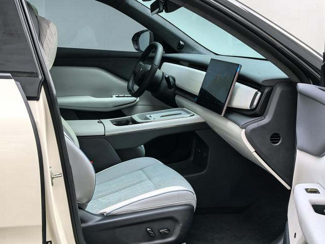 Pre-Owned Voyah Zhiyin 2024 Long Range Extended Edition