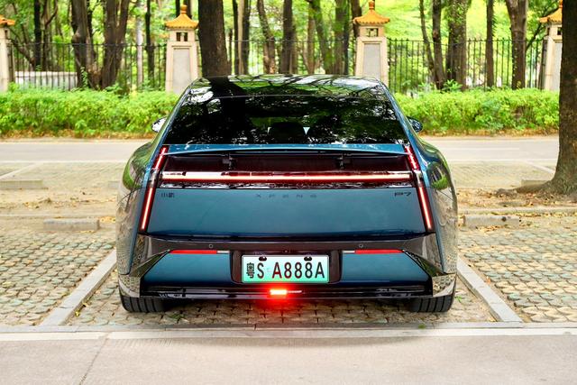 Certificated Pre-Owned XPENG P7 2025 702 Long Range Ultra-u22006768