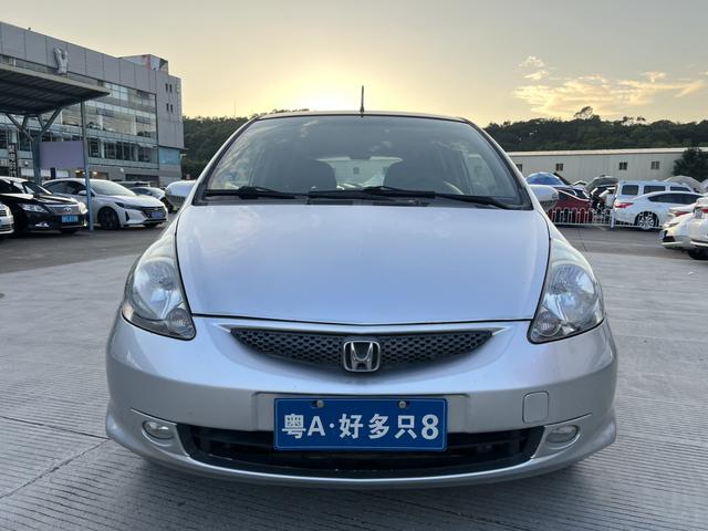 Honda Fit d'occasion certifiée, année 2004, 1,5 L, boîte manuelle - u21653630