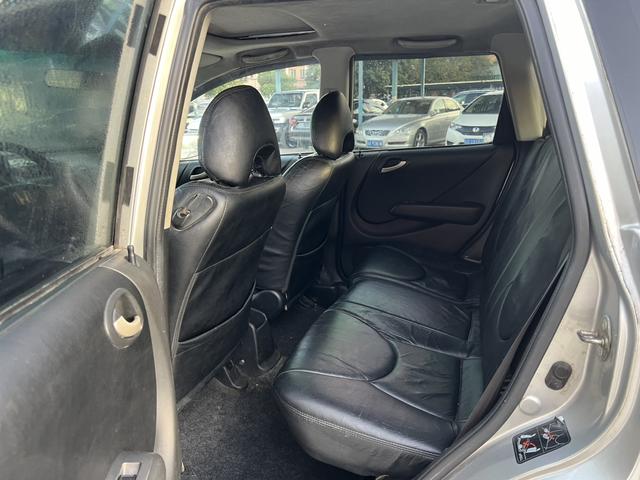 Honda Fit d'occasion certifiée, année 2004, 1,5 L, boîte manuelle - u21653630