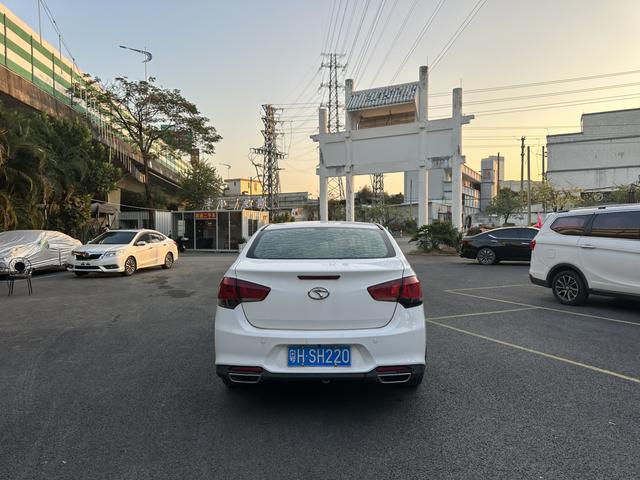 Certificated Pre-Owned Soueast Motor V5 Lingzhi 2015 1.5L Manual Comfort Version - u22058842