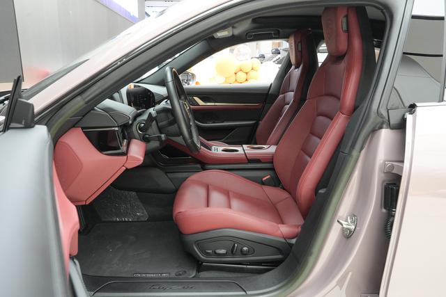 Certificated Pre-Owned Porsche Taycan 2022 Restyled Taycan -u22476499