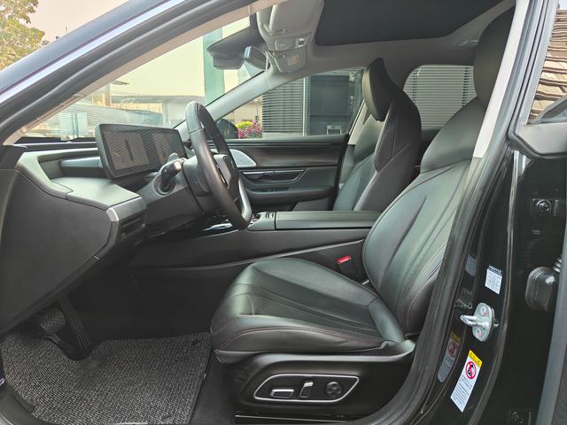 Certificated Pre-Owned XPENG P7 2022 670N+-u22192777