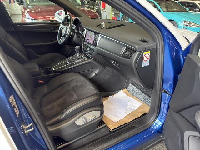 Certificated Pre-Owned 2018 Porsche Macan 2.0T - u22436185