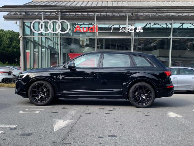 Certificated Used Audi Q7 2024 45 TFSI Quattro S Line Black Warrior Edition - u22068010
