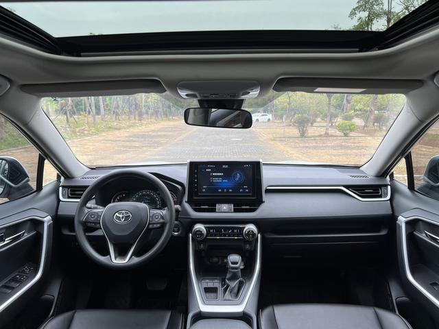 Certificated Pre-Owned RAV4 Rongfang 2021 2.0L CVT Two-Wheel Drive Fashion Edition - u22185140