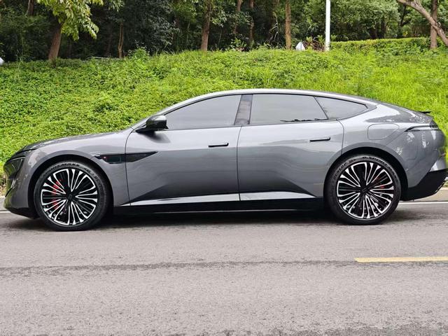 Pre - Owned Avita 12 2025 Ultra Rear - Wheel Drive Extended - Range Edition