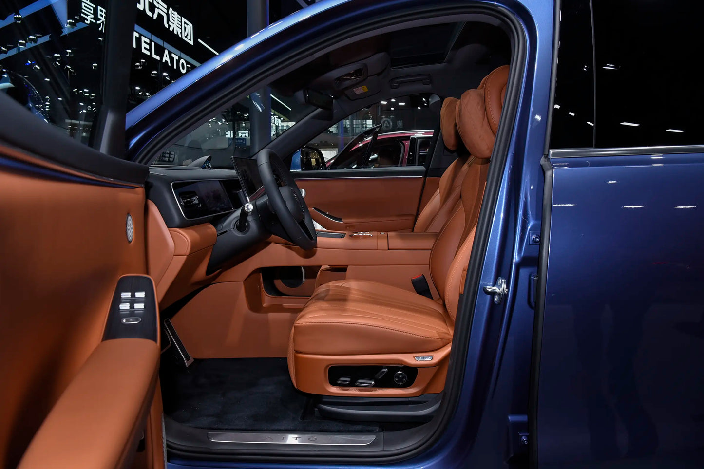 Seres Auto AITO M7-Híbrido REEV