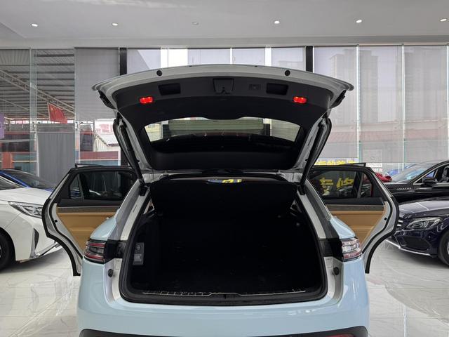 Certificated Pre-Owned Wenjie M5 2022 Extended-Range Rear-Wheel Drive Standard Version -u22530053