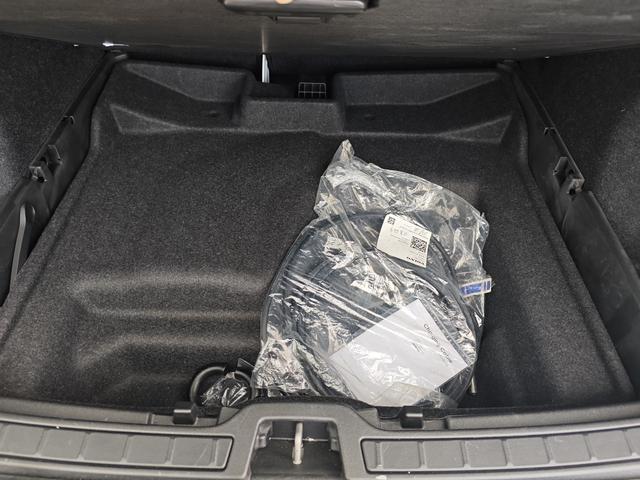 Pre-Owned Volvo XC40 EV 2021 Model P8 Pure Electric AWD Inscription R-Design