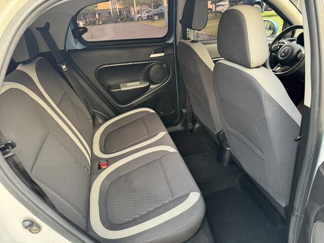 سيارة Oula Black Cat مستعملة موديل 2021، 301 كم، النسخة الأساسية