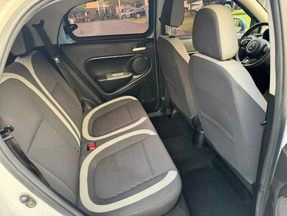 سيارة Oula Black Cat مستعملة موديل 2021، 301 كم، النسخة الأساسية