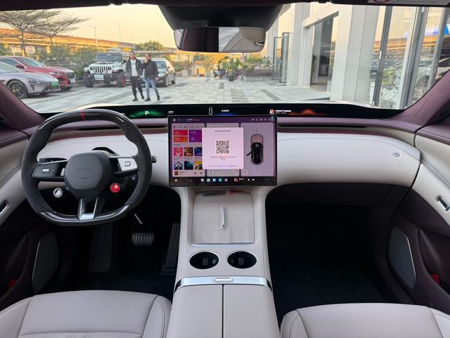 Certificated Pre-Owned Xiaomi YU7 2025 Ultra Long Range High-Performance Four-Wheel Drive Max Edition -u22412179