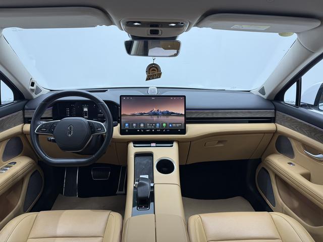 Certificated Pre-Owned Wenjie M5 2022 Extended-Range Rear-Wheel Drive Standard Edition -u22668335