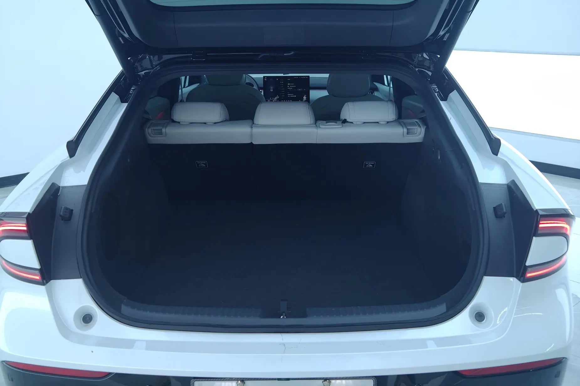 Certificated Pre-Owned XPENG P7+ 2024 Long Range Maxu21924759