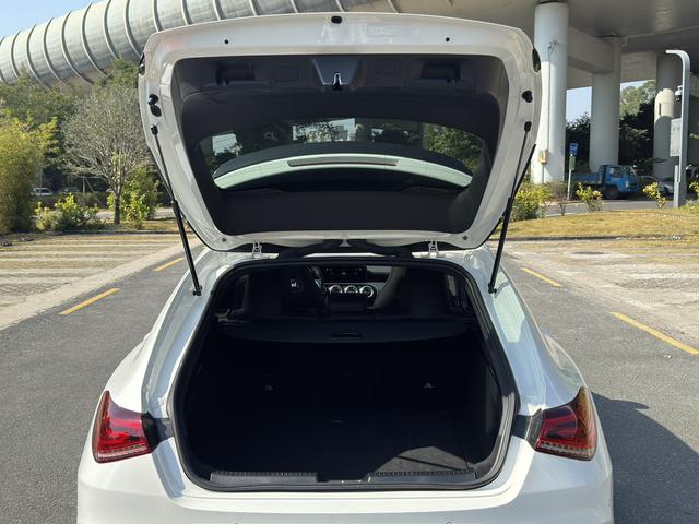 Certificated Pre-Owned Mercedes-Benz CLA 2023 CLA 200 Five-Door Shooting Brake - u22329444