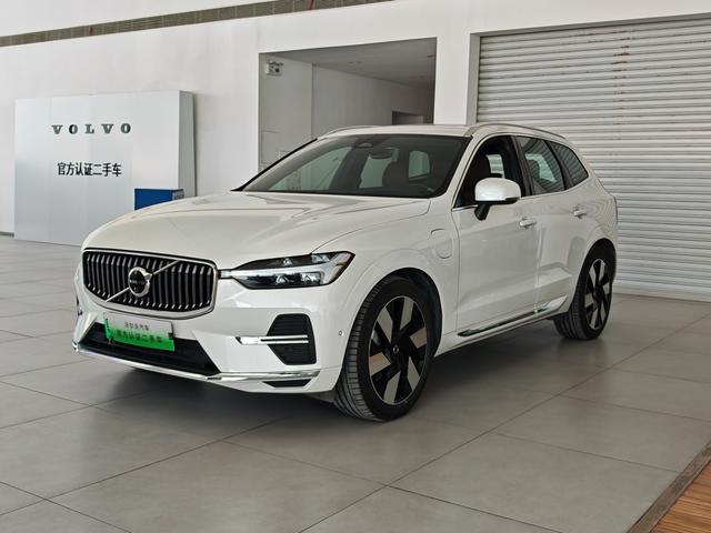 Certificated Pre-Owned Volvo XC60 PHEV 2025 T8 AWD Long-Range Inscription Luxury Edition