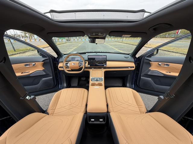 Certificated Pre-Owned Geely Galaxy Starship 7 EM-i 2025 120KM Pilot Edition -u22527414