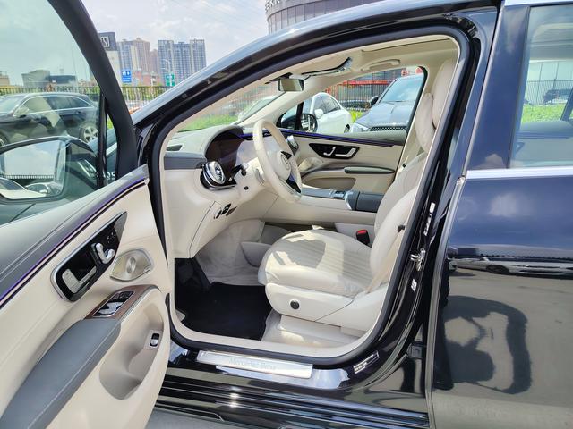 Pre-Owned Mercedes-Benz EQS SUV 2023 Model EQS 450 4MATIC Pioneer Edition