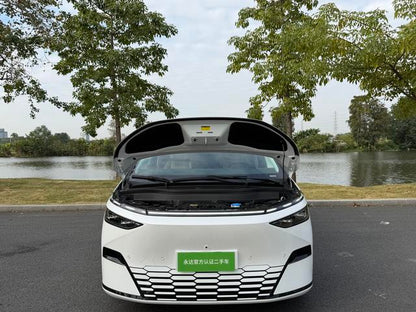 Pre-Owned XPeng X9 2024 Model 610 Long-Range Pro