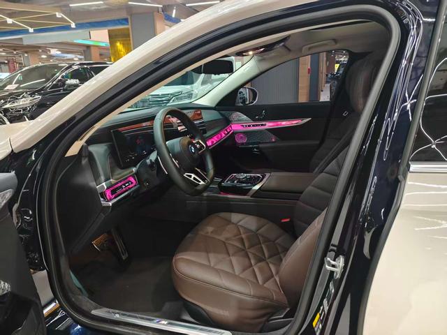 Pre-Owned BMW i7 2023 Model eDrive50L Leading Version M Sport Package