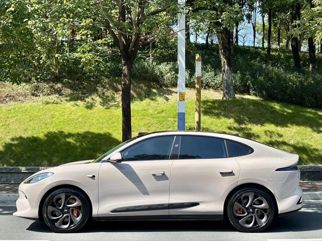 Pre-Owned IM LS6 2025 Long-Range Lizard Intelligent Enjoyment Version