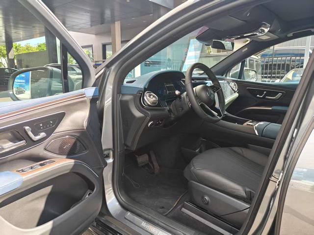 Pre-Owned 2023 Mercedes-Benz EQS SUV EQS 450 4MATIC Pioneer Edition