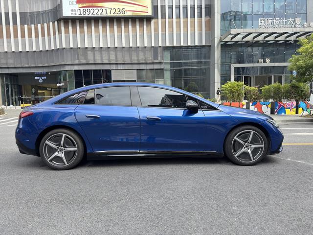 Pre-Owned 2022 Mercedes-Benz EQE 350 First Edition