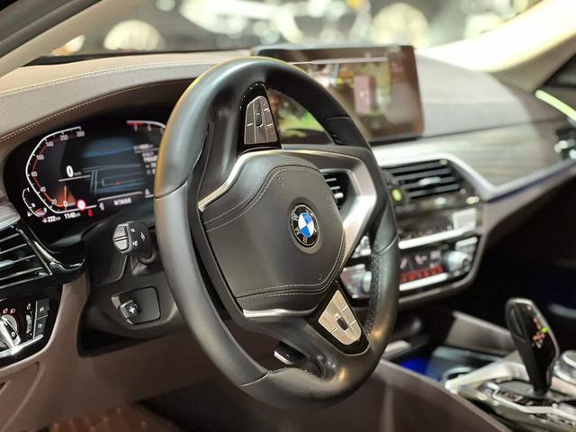 Certificated Used BMW 5 Series 2022 Model Updated 530Li Exclusive Luxury Package