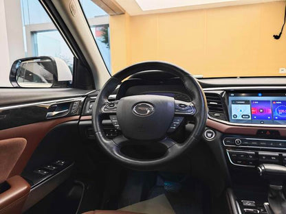 Certificated Used GAC Trumpchi GS8 2017 Model 320T Two-Wheel Drive Luxury Intelligent Connected Version Seven-Seat