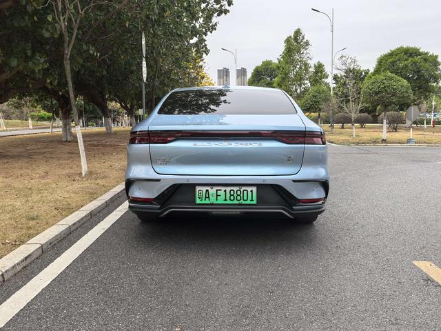 Certificated Used BYD Han DM 2023 DM-i Champion Edition 121KM Premium Version