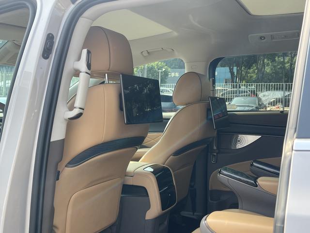 Certificated Used Denza D9 DM 2022 Edition 970 Four-wheel Drive Honor Version