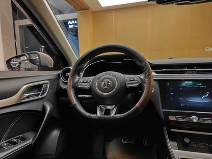 MG6 PHEV d'occasion certifiée, édition 2018, 45T E-Drive, version hybride intelligente avec pilote et connexion Internet.